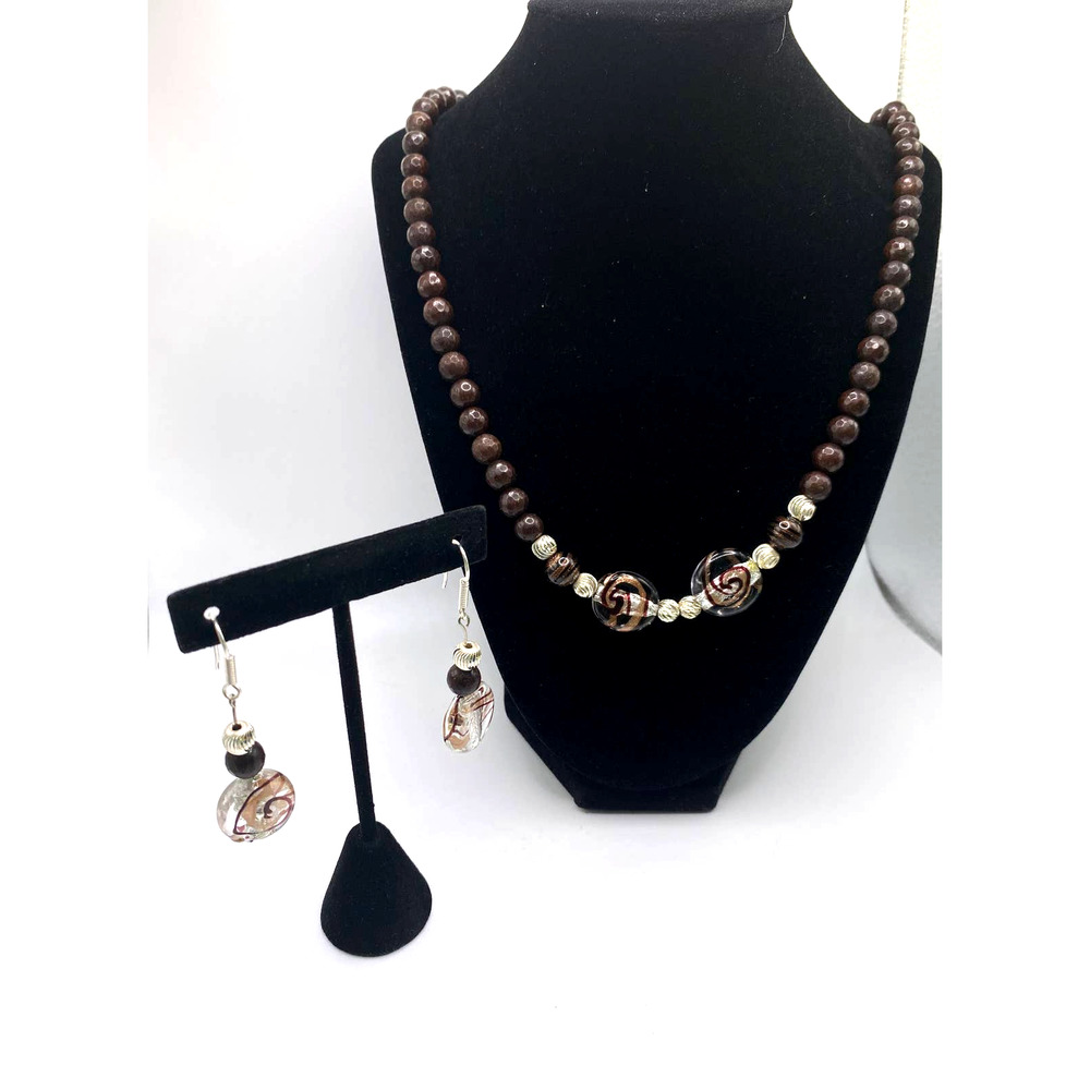 Necklace and earring set